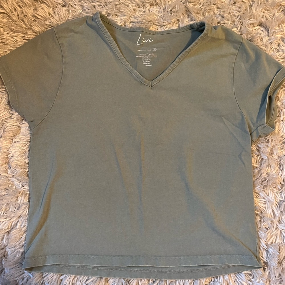 Green Casual V-Neck Tee
